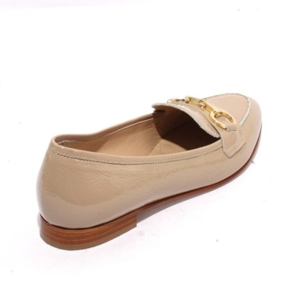 ITALIAN Beige Patent Leather Classic Pointy Shoes - Picture 4 of 8